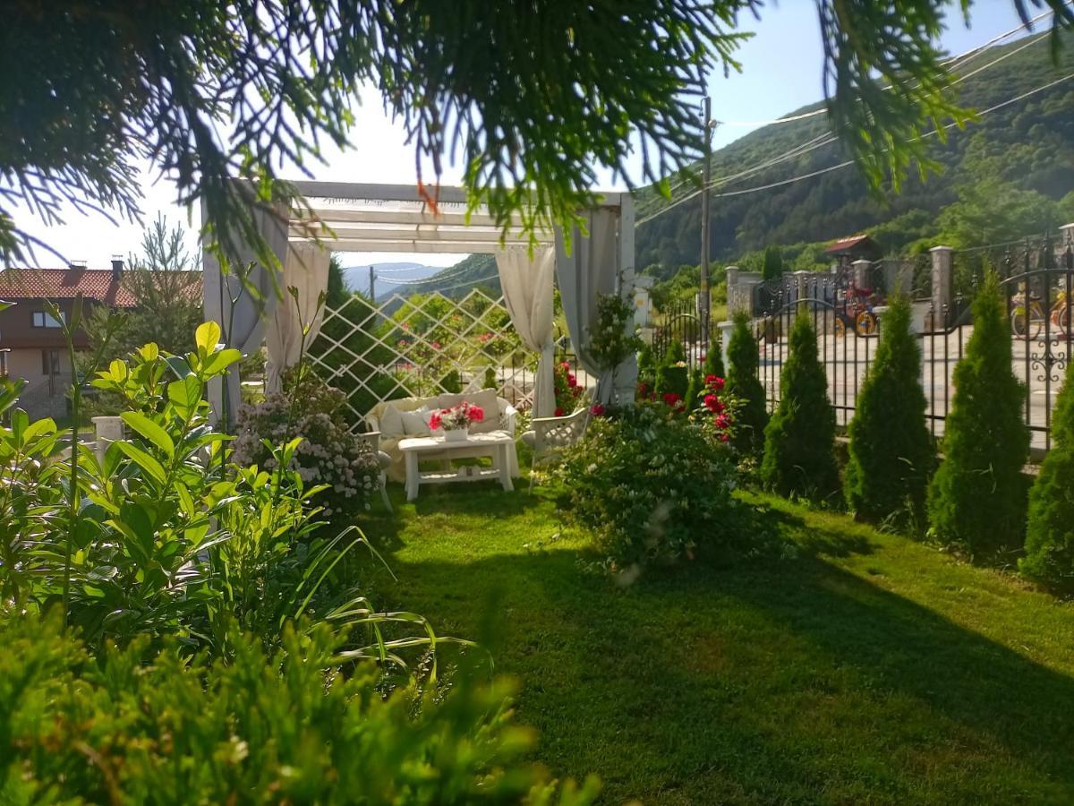 Белият Кът Sapareva Banya Exterior foto