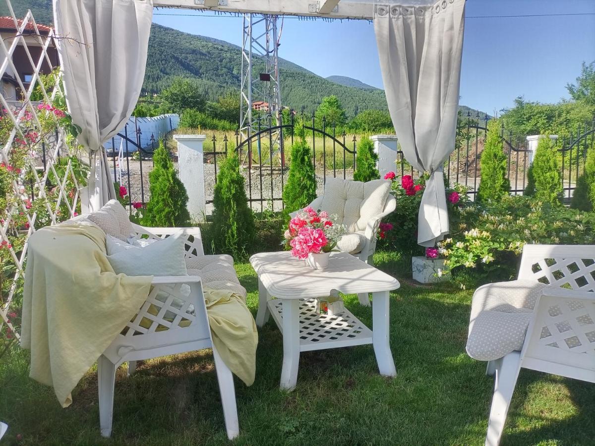 Белият Кът Sapareva Banya Exterior foto